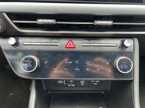 Used 2025 Hyundai Sonata SEL FWD image 28