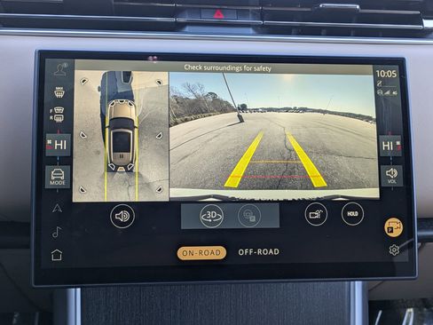 Certified 2025 Land Rover Range Rover SE image 15