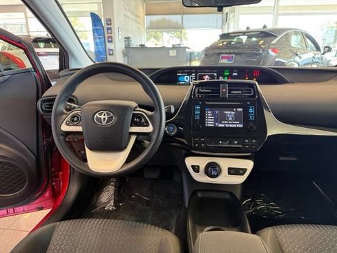 Used 2017 Toyota Prius Two FWD image 22