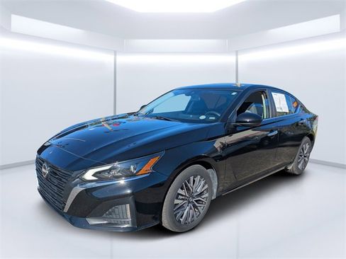 Used 2023 Nissan Altima 2.5 SV image 7
