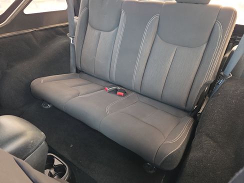 Used 2017 Jeep Wrangler Sahara w/ Connectivity Group image 16