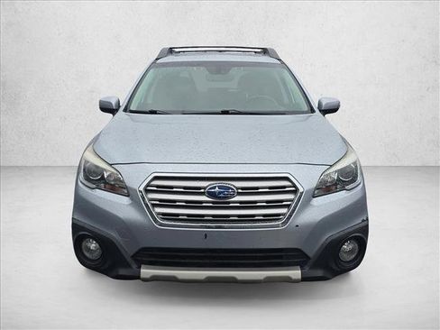 Used 2017 Subaru Outback 2.5i Limited image 2