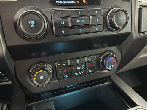 Used 2021 Ford F250 XLT w/ XLT Premium Package image 39