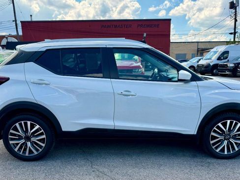 Used 2023 Nissan Kicks SV FWD image 8
