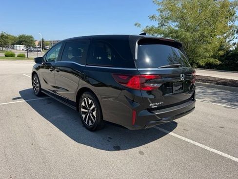 Used 2025 Honda Odyssey EX-L image 6