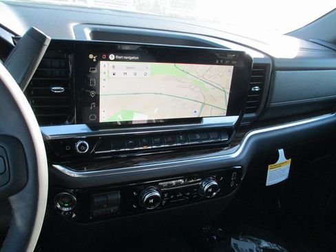 New 2026 GMC Sierra 1500 SLE w/ X31 Off-Road Package image 16