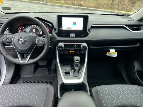 New 2025 Toyota RAV4 XLE image 20