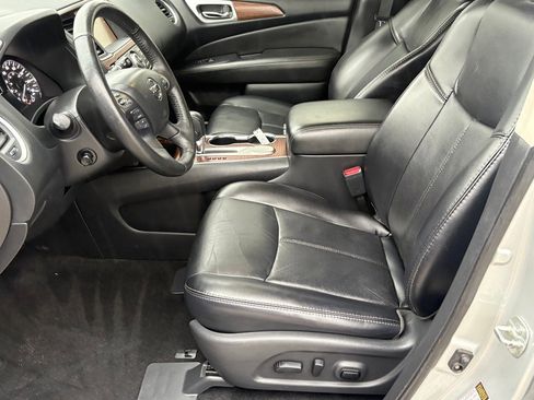 Used 2019 Nissan Pathfinder Platinum image 35