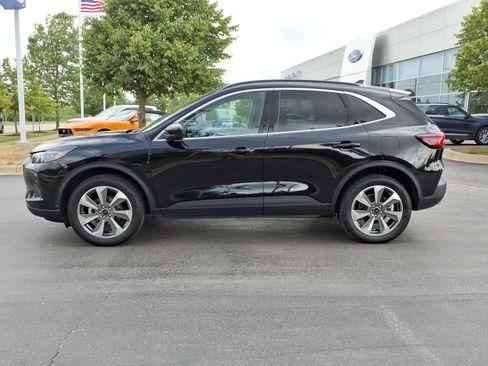 Used 2025 Ford Escape Platinum AWD/4WD image 4