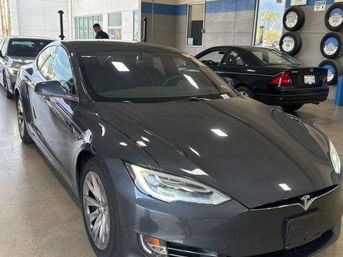 Used 2019 Tesla Model S 100D image 9