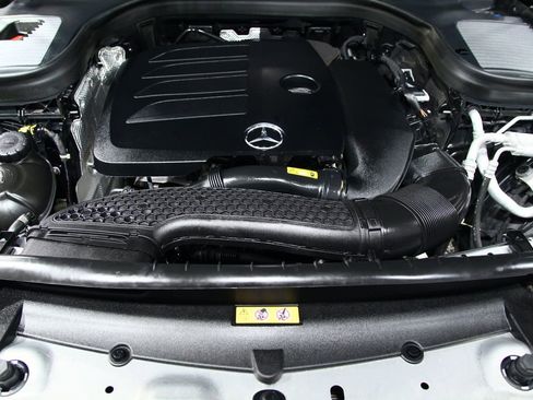 Certified 2022 Mercedes-Benz GLC 300 image 30