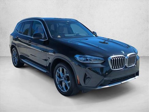 Used 2024 BMW X3 sDrive30i w/ Premium Package RWD image 3