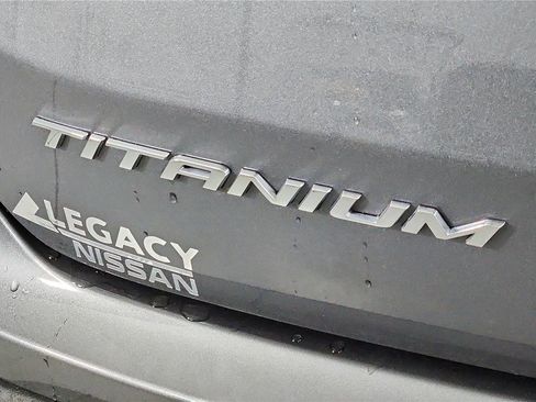 Used 2024 Ford Edge Titanium image 31