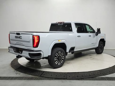 New 2026 GMC Sierra 2500 Denali Ultimate AWD/4WD image 7