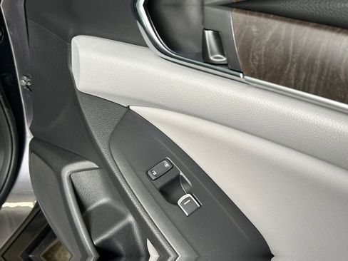 Used 2019 Honda Accord EX-L image 25