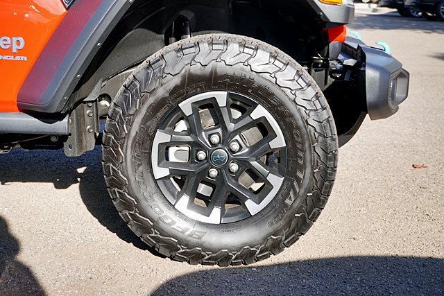 Certified 2025 Jeep Wrangler Unlimited Rubicon 4xe w/ Convenience Group AWD/4WD image 15