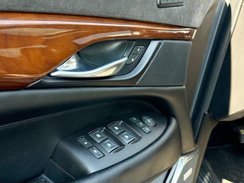 Used 2019 Cadillac Escalade Luxury AWD/4WD image 19