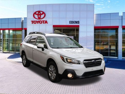 Used 2019 Subaru Outback 2.5i Premium AWD/4WD image 1