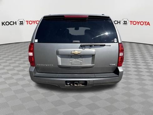 Used 2007 Chevrolet Suburban LT image 7