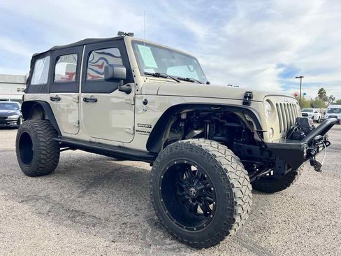 Used 2018 Jeep Wrangler Unlimited Sport w/ Connectivity Group image 3