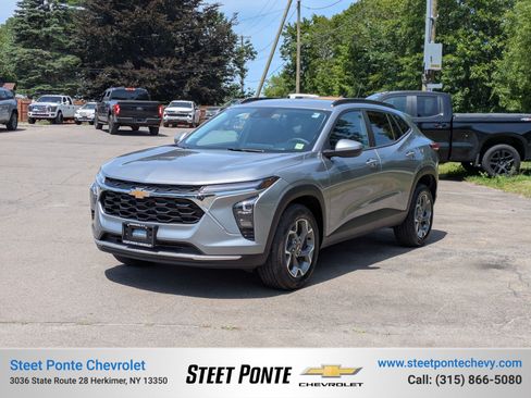 Certified 2024 Chevrolet Trax LT w/ LT Convenience Package FWD image 1