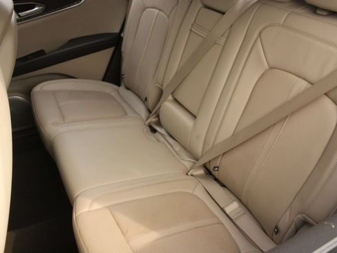 Used 2019 Lincoln Nautilus Reserve w/ Ultimate Package AWD/4WD image 17