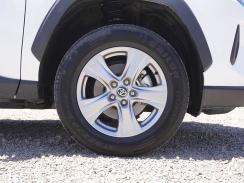 Used 2025 Toyota RAV4 XLE AWD/4WD image 35