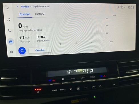 Used 2025 Toyota Sienna XLE image 34