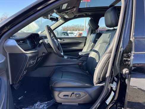 New 2026 Jeep Grand Cherokee Limited AWD/4WD image 4