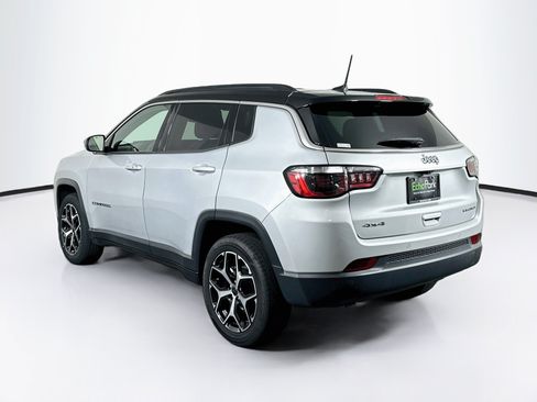 Used 2025 Jeep Compass Limited AWD/4WD image 5