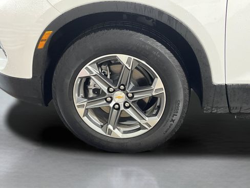 Used 2025 Chevrolet Blazer LT AWD/4WD image 30