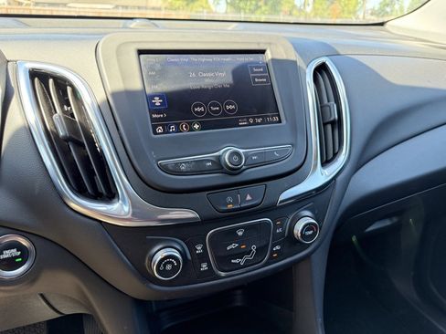 Used 2022 Chevrolet Equinox LT image 31