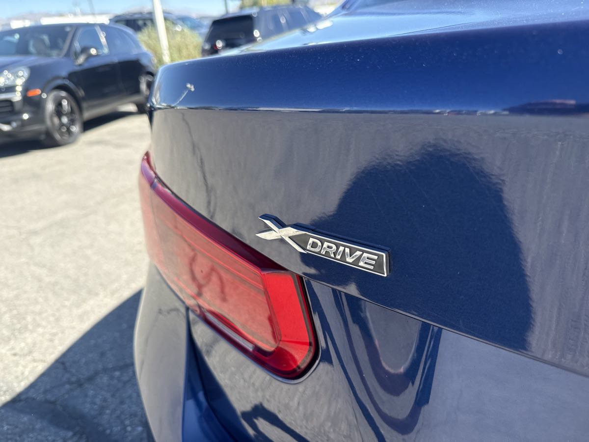 Used 2017 BMW 330i xDrive Sedan AWD/4WD image 18