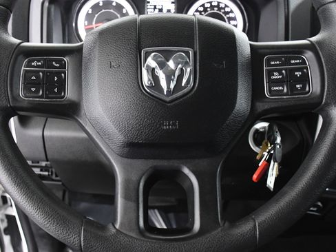 Used 2020 RAM 1500 Classic SLT w/ Trailer Tow Group image 10