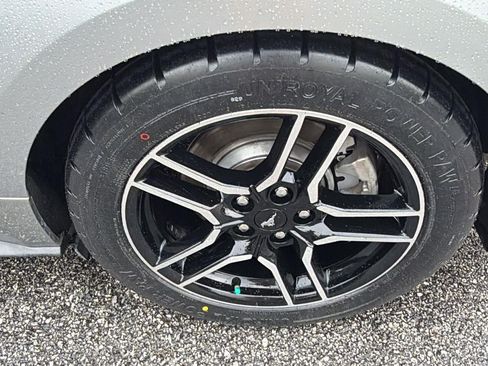 Used 2020 Ford Mustang Premium RWD image 12