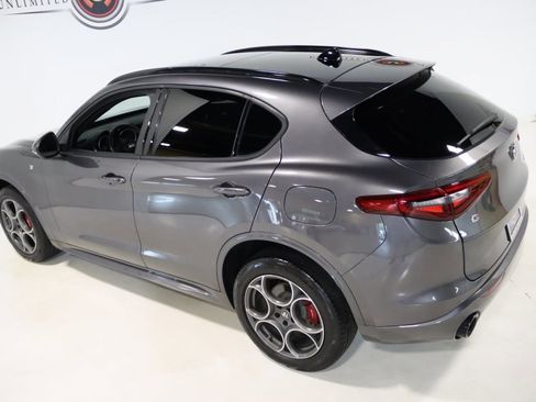 Used 2022 Alfa Romeo Stelvio Ti image 11