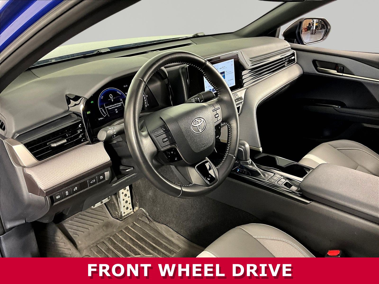 Used 2025 Toyota Camry SE FWD image 16