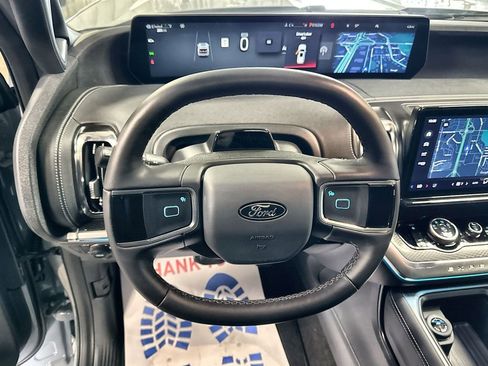 New 2026 Ford Expedition Platinum w/ Stealth Appearance Package AWD/4WD image 17