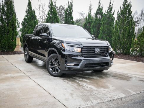Certified 2021 Honda Ridgeline Sport image 2