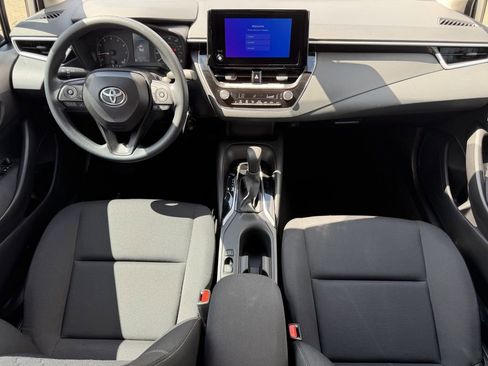 Used 2025 Toyota Corolla LE FWD image 13