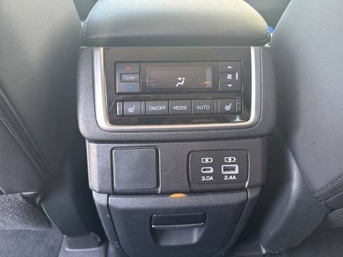 Used 2023 Subaru Ascent Limited AWD/4WD image 27