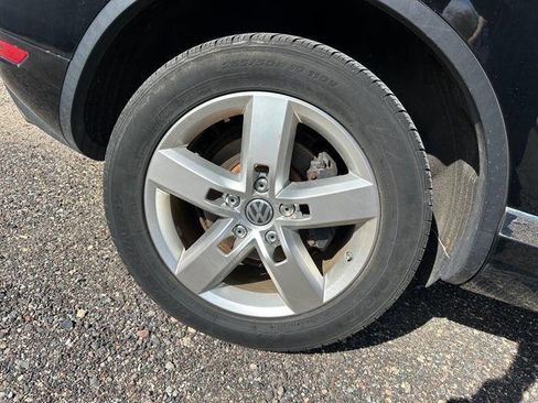 Used 2013 Volkswagen Touareg VR6 AWD/4WD image 13
