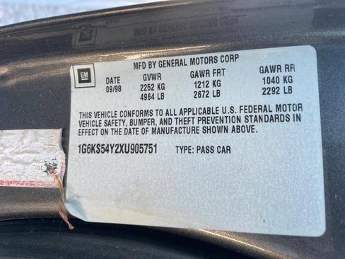 Used 1999 Cadillac Seville SLS w/ Personalization Pkg image 40