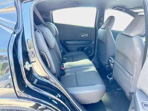 Used 2019 Honda HR-V Sport image 13