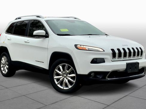 Used 2017 Jeep Cherokee Limited image 2