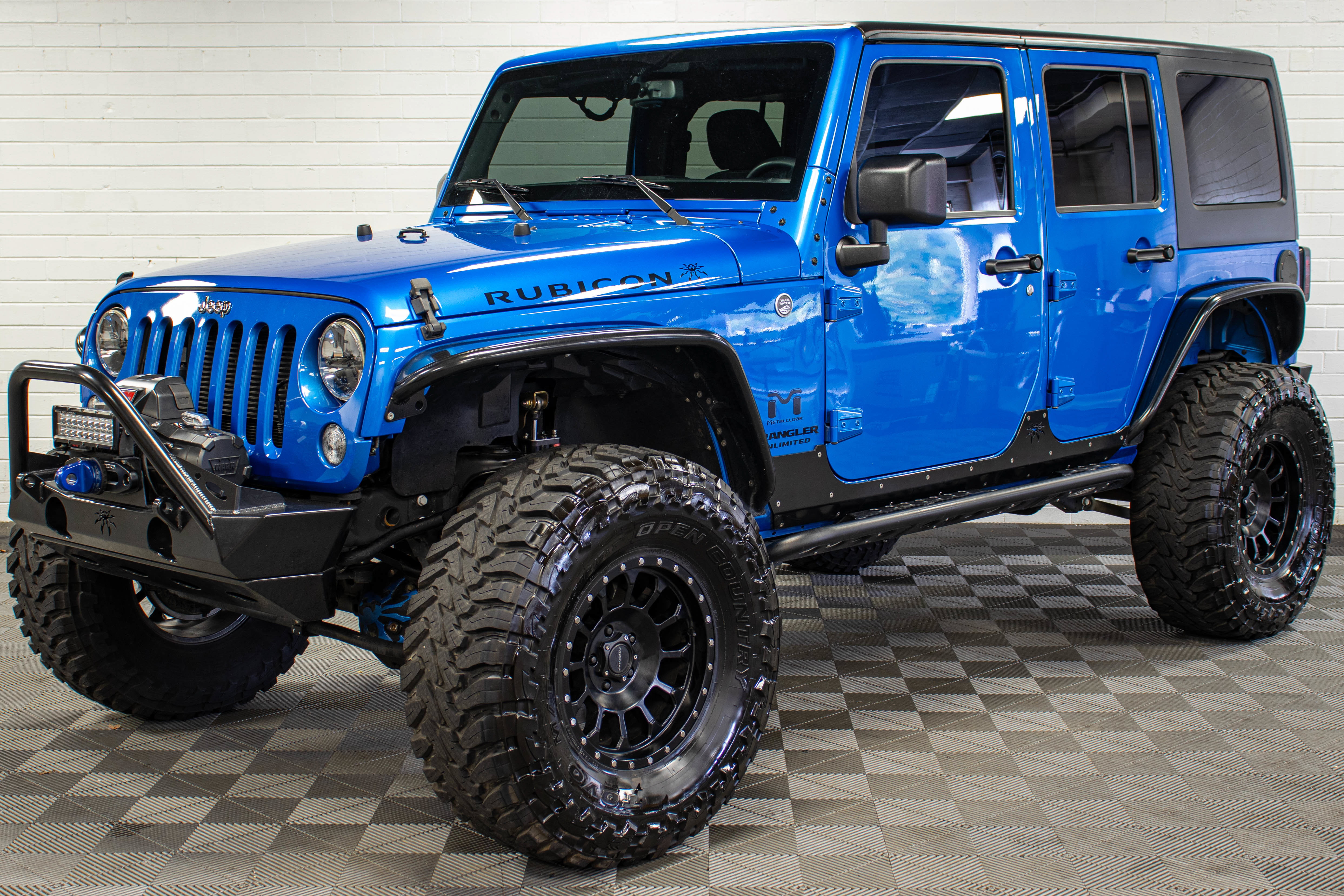 Used 2015 Jeep Wrangler Unlimited Rubicon w/ Connectivity Group AWD/4WD image 7