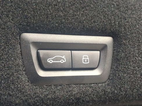 Used 2025 BMW 760i xDrive w/ Executive Package image 29