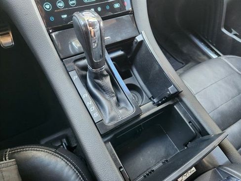 Used 2018 Ford Taurus SHO image 23