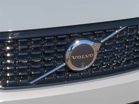 Used 2026 Volvo XC40 B5 Plus w/ Protection Package Premier image 11