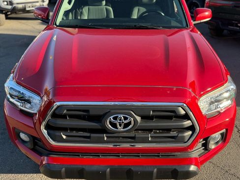 Used 2016 Toyota Tacoma TRD Sport image 74